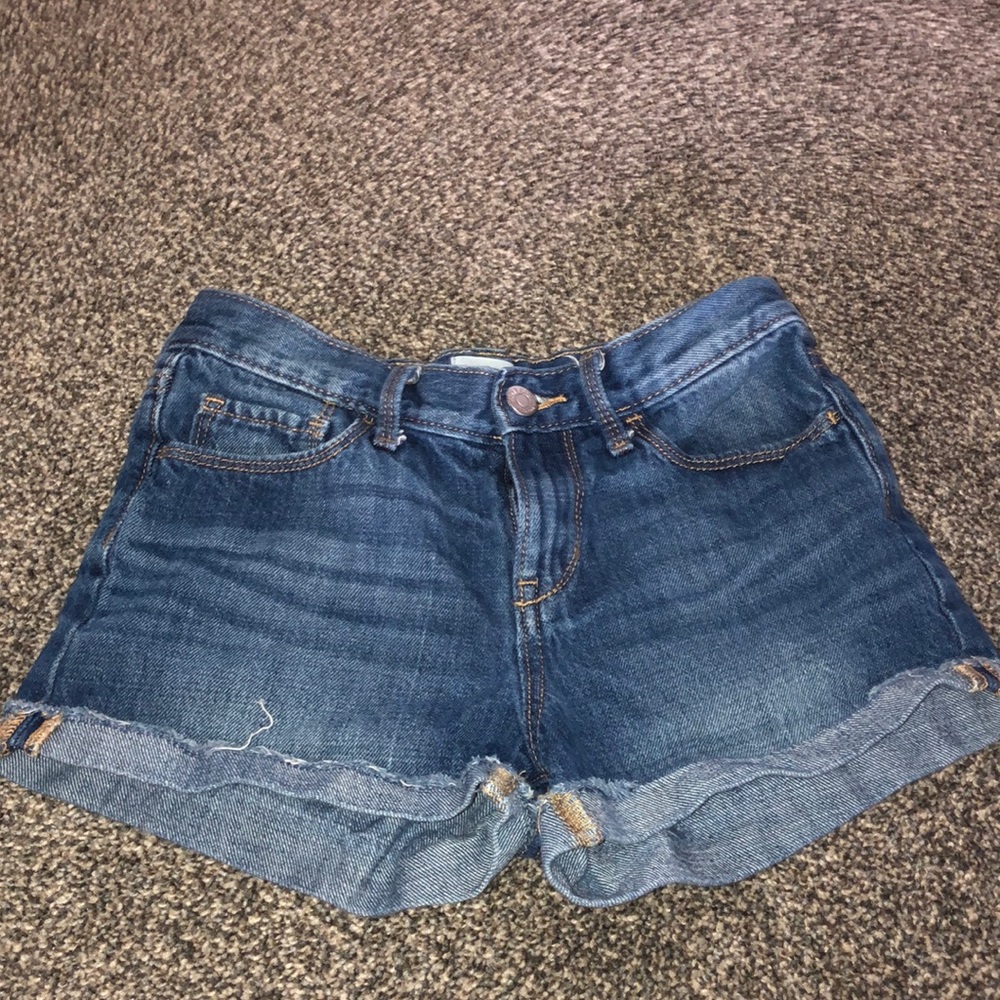 ✔︎ Old Navy dark blue jean shorts ✔︎
